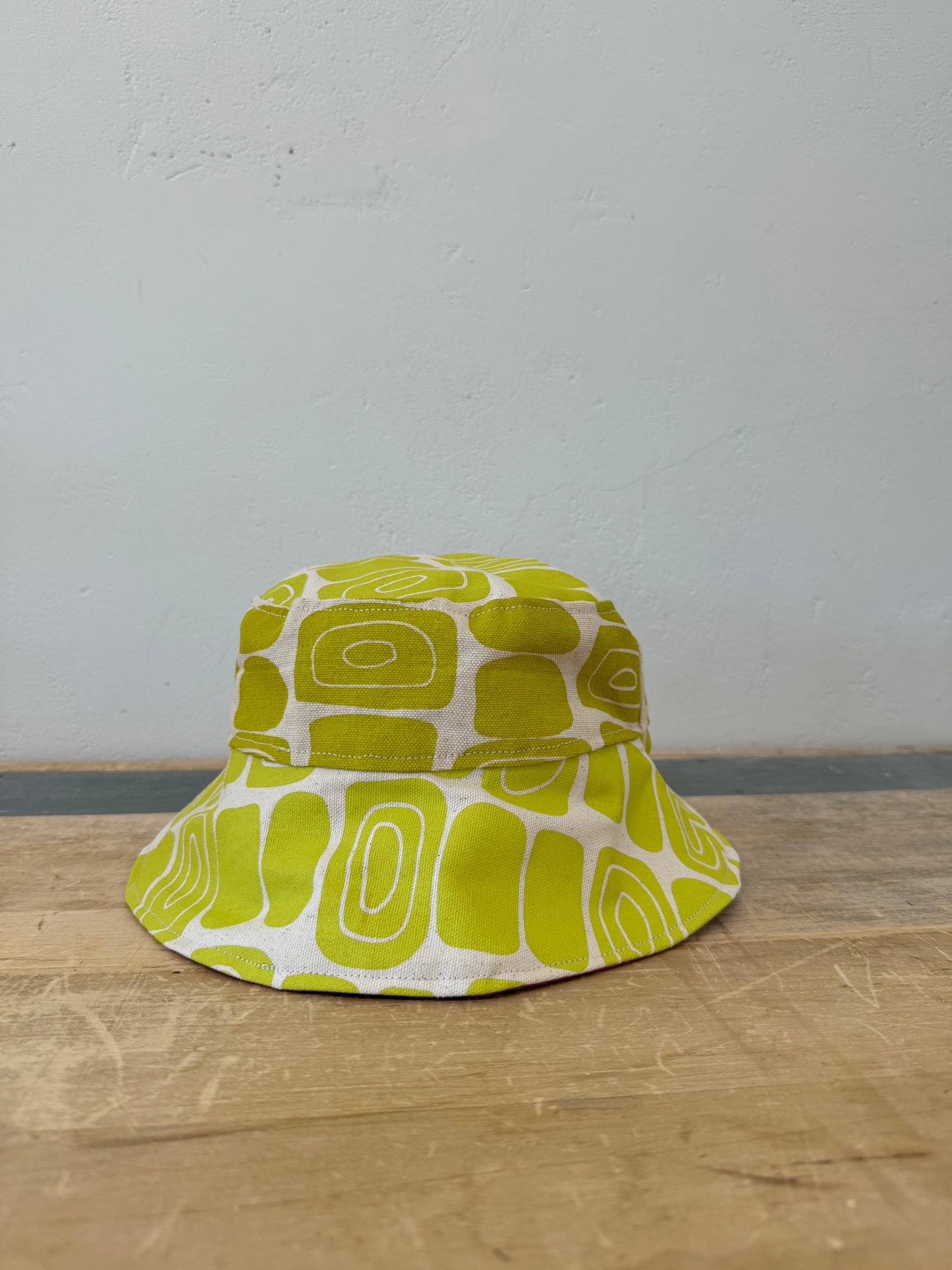 Reversible Bucket Hat 8/10